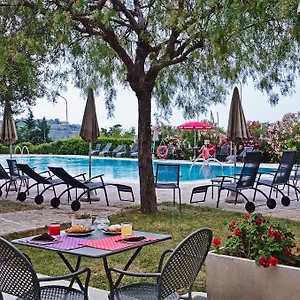 **** Hotel Castellaro Golf Italië